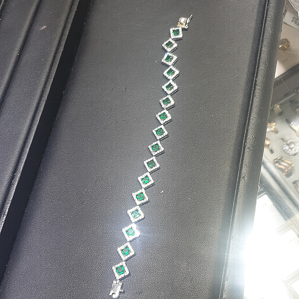 Emerald sterling silver bracelet